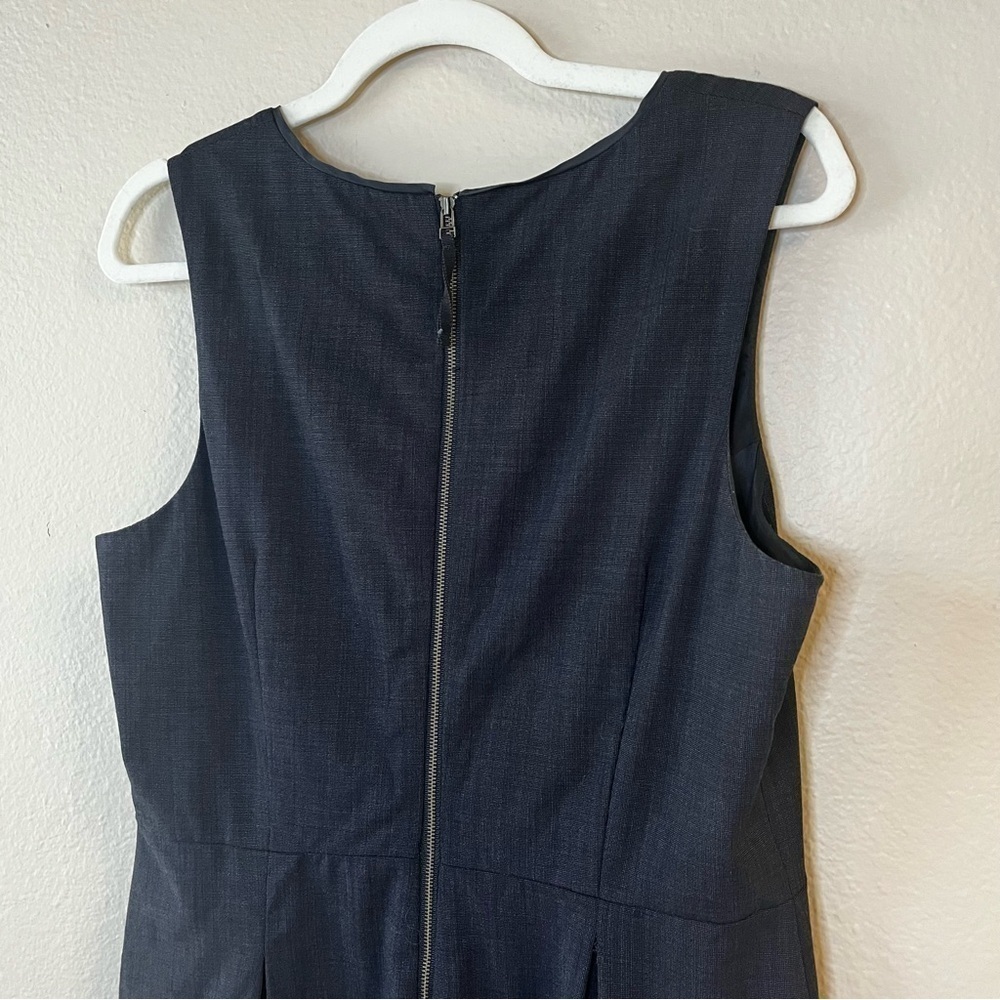 Banana Republic Women's Dress Gray Sleeveless Zipper Darts Pockets, Size 12 - Picture 3 of 8